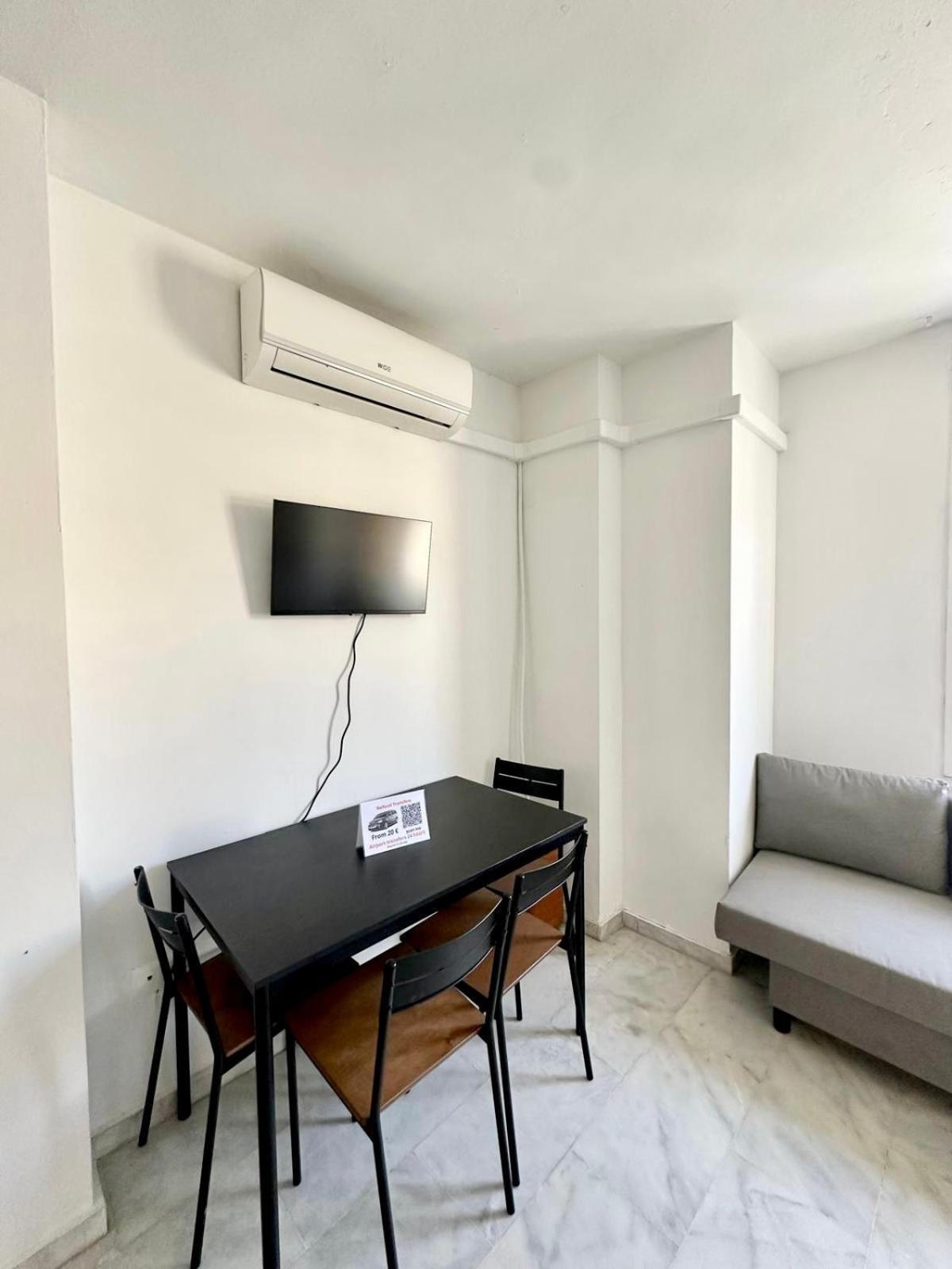 Apartamentos Playa Misericordias Μάλαγα Εξωτερικό φωτογραφία